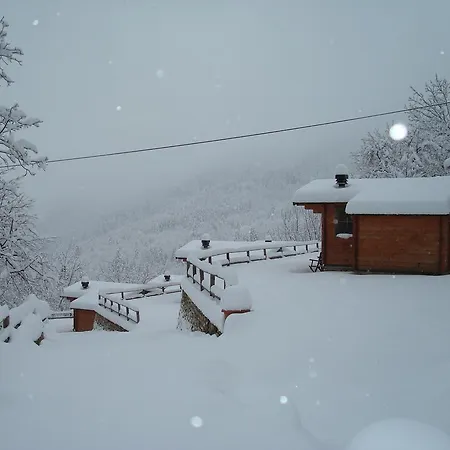 Wild Life Chalets Rafina (Thessaly)