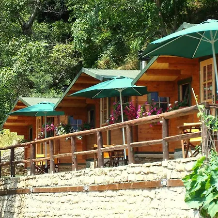 Wild Life Chalets Holiday home *