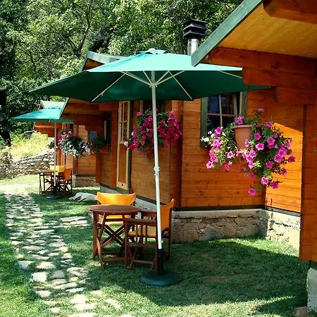 Wild Life Chalets Holiday home *